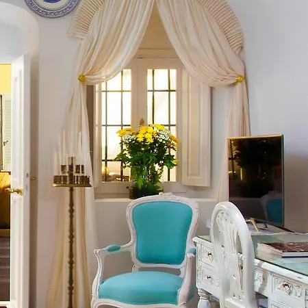 Olive Cave Villa Fira (Santorini)