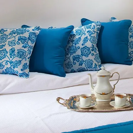 Olive Cave * Fira (Santorini)