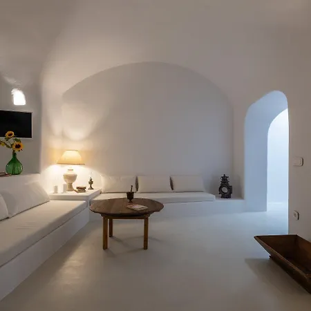 Olive Cave Villa Fira (Santorini)