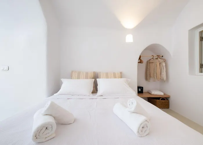 Villa Olive Cave Fira (Santorini)