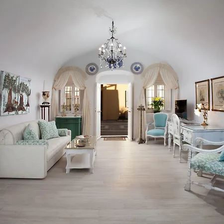 Olive Cave Fira (Santorini)