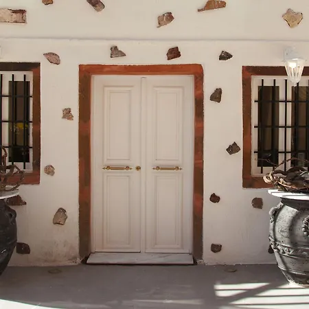 Olive Cave Villa Fira (Santorini)