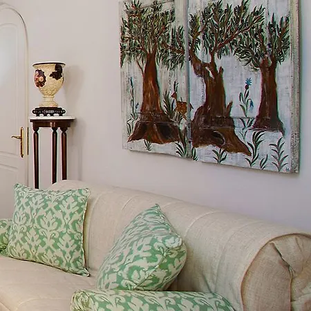 Villa Olive Cave