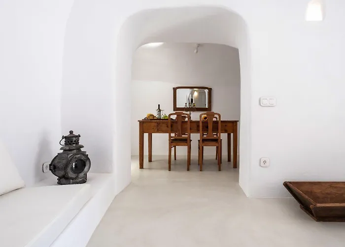 Olive Cave Fira (Santorini)