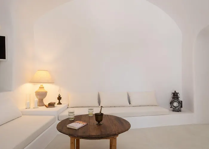 Olive Cave * Fira (Santorini)