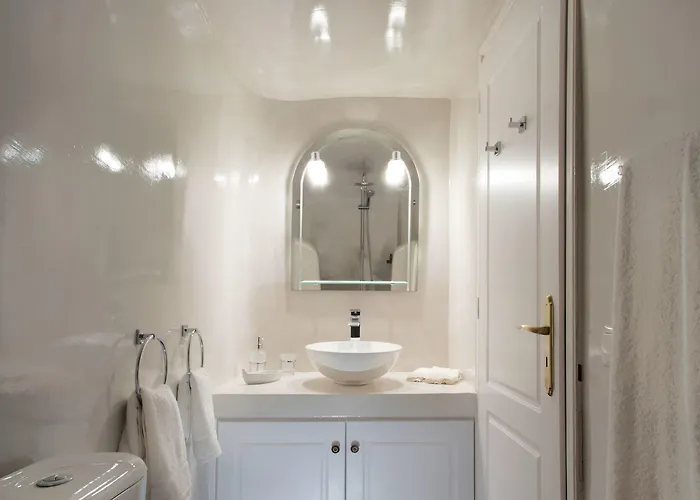 Villa Olive Cave Fira (Santorini)