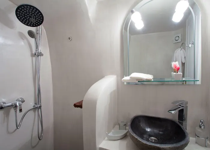 Olive Cave Fira (Santorini)