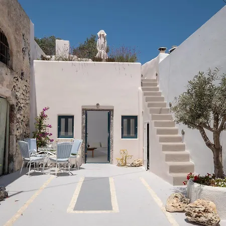 Olive Cave Fira (Santorini)