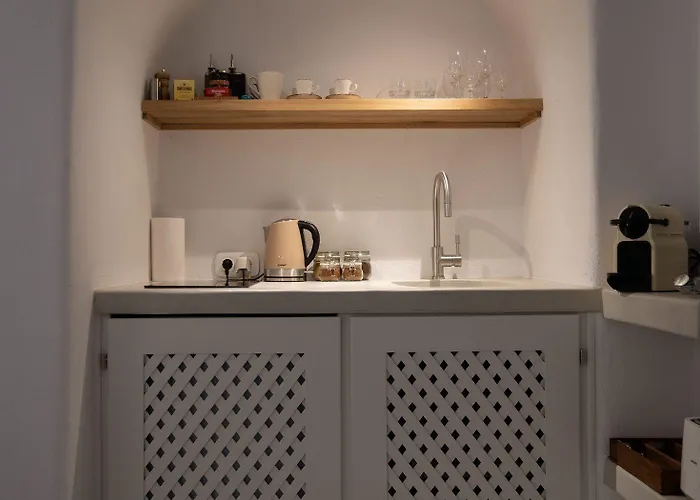 أوليف كييف هاوسيز *