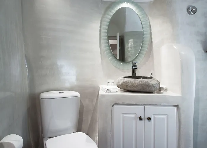 أوليف كييف هاوسيز *