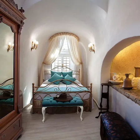 Villa Olive Cave Houses *