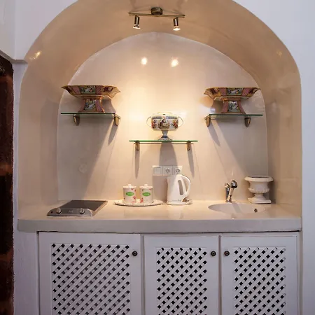 Villa Olive Cave Houses