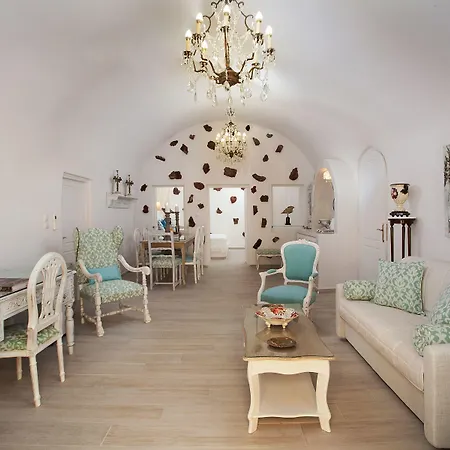 Villa Olive Cave Houses Fira (Santorini)